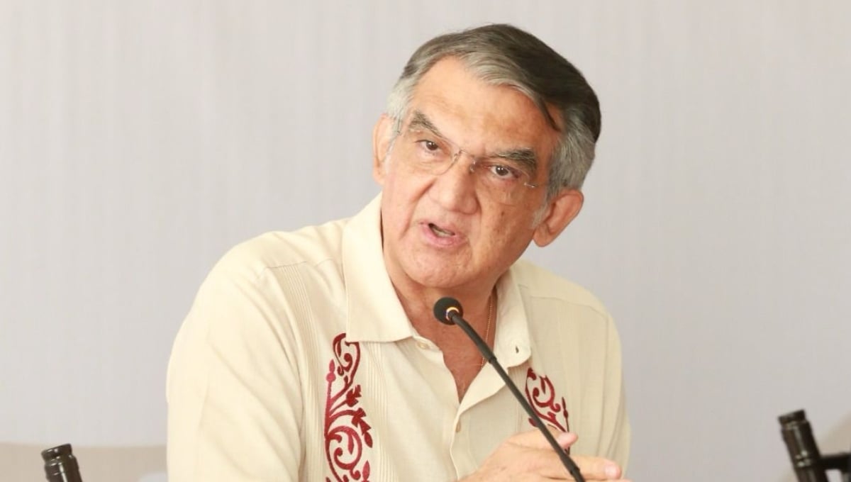 Américo pide honestidad a alcaldes al recibir la cartera municipal de obras 2026