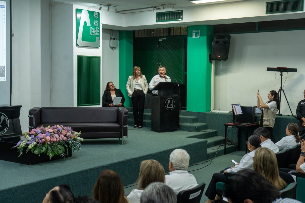 Analiza UAT impacto de la inteligencia artificial en educación y profesión