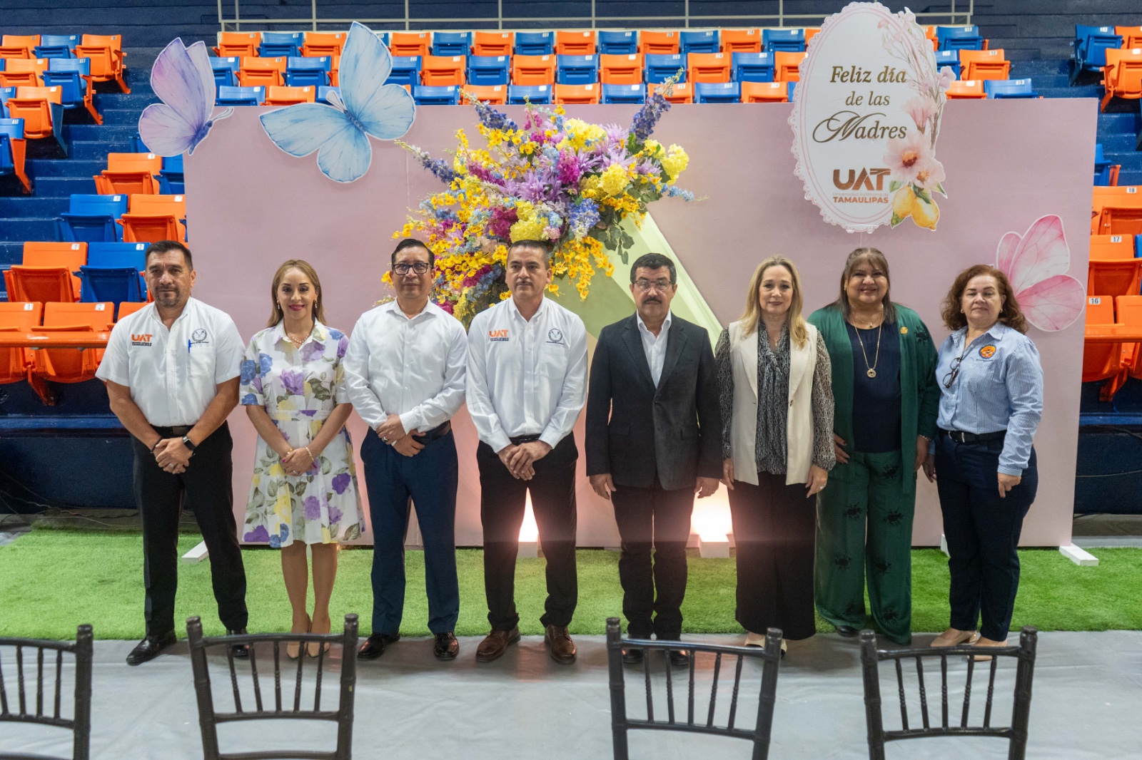 Reconoce Dámaso Anaya a madres trabajadoras de la UAT