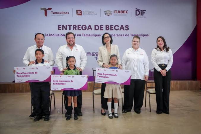 Becas del DIF fortalecen continuidad escolar de estudiantes prioritarios